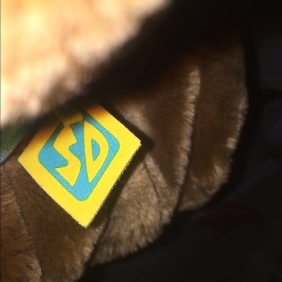 ITS FALL🍁🤗 let’s cuddle with our stuff animals - Picture 5 of 5